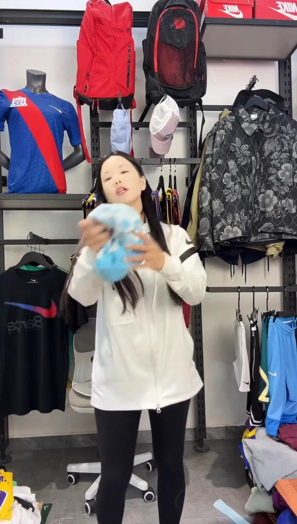 568编码 瑕疵款直播间过款为准 尺码