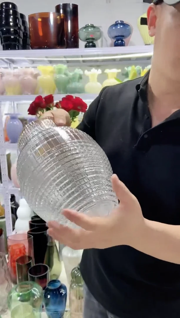 透明方格花瓶.......