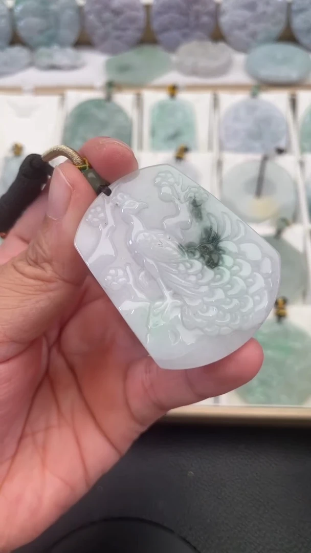 颈饰未镶嵌翡翠天然缅甸翡翠A货95