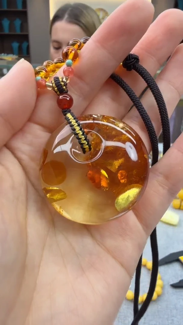琥珀颈饰未镶嵌116号秒拍 假一罚三