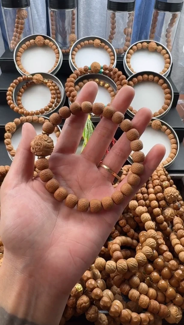 手串猴头核桃荔枝纹送单颗雕刻瑕疵