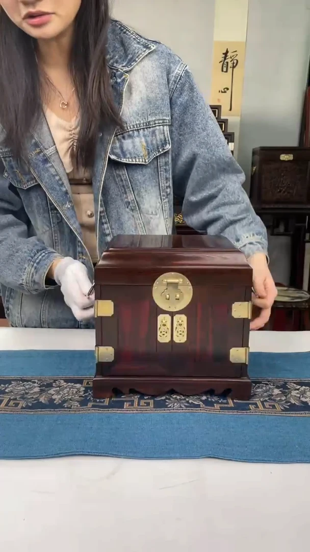 红酸枝木类端景台官皮箱