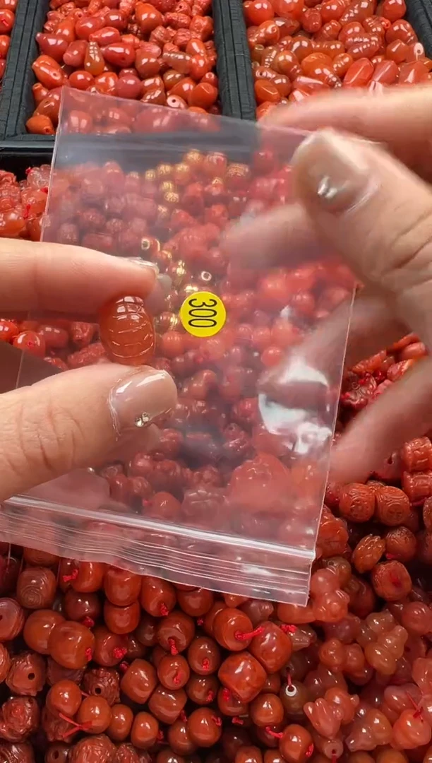 【闪购商品】南红玛瑙颈饰未镶嵌1