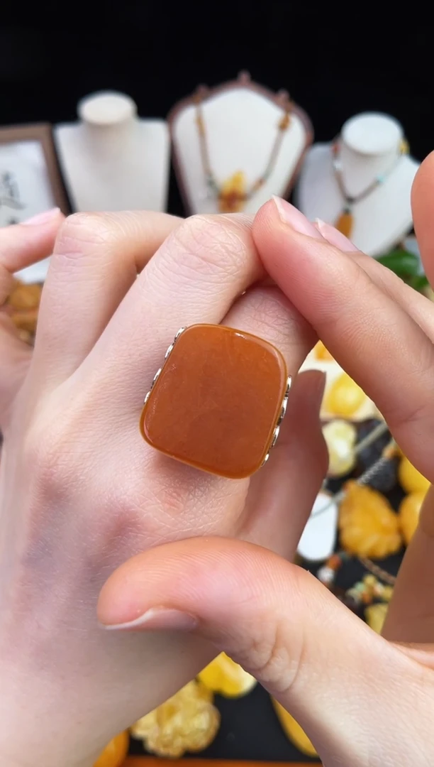 琥珀未镶嵌珠宝奇石柒月
