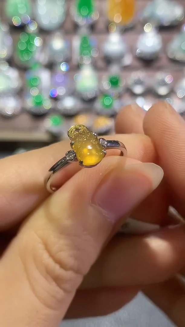 18K金镶嵌戒指翡翠B11