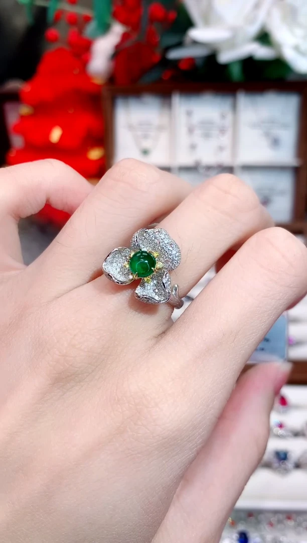 18K金镶嵌戒指祖母绿0.69ct/天然宝石/七天无理由