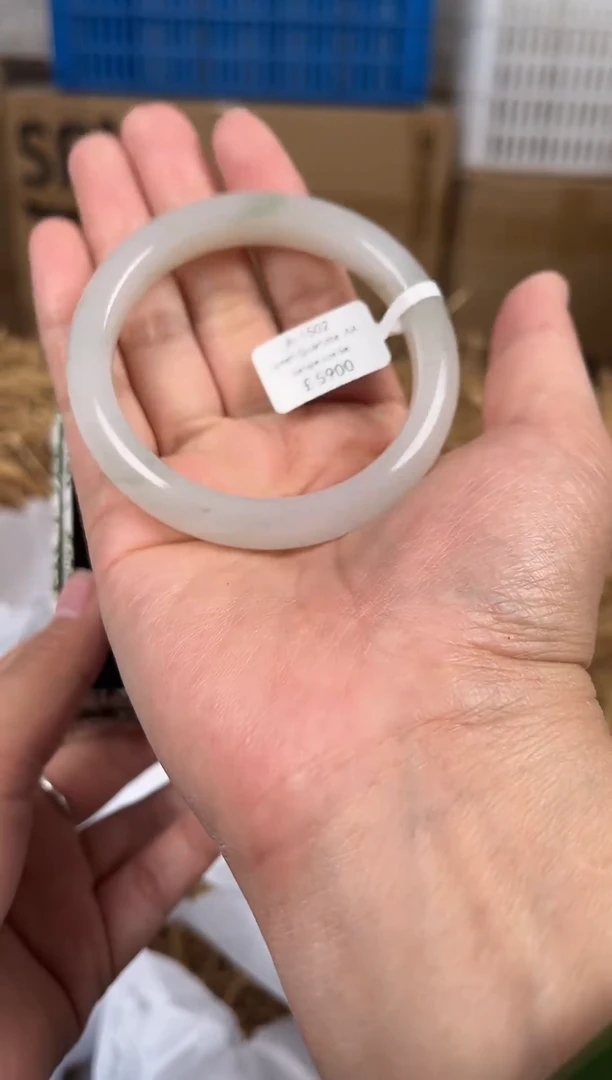 未镶嵌手镯石英质玉A1502