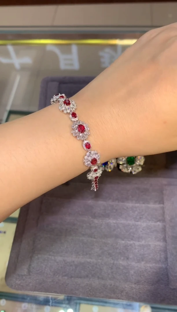 18K金镶嵌手链红宝石5.39CT
