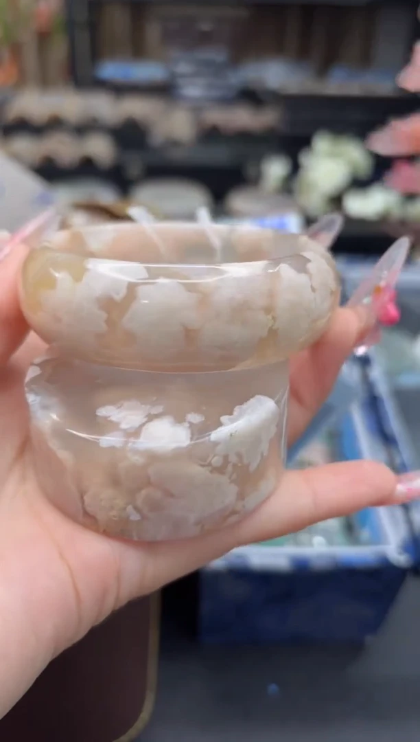 未镶嵌手镯石英质玉85(58圈赠送镯心)