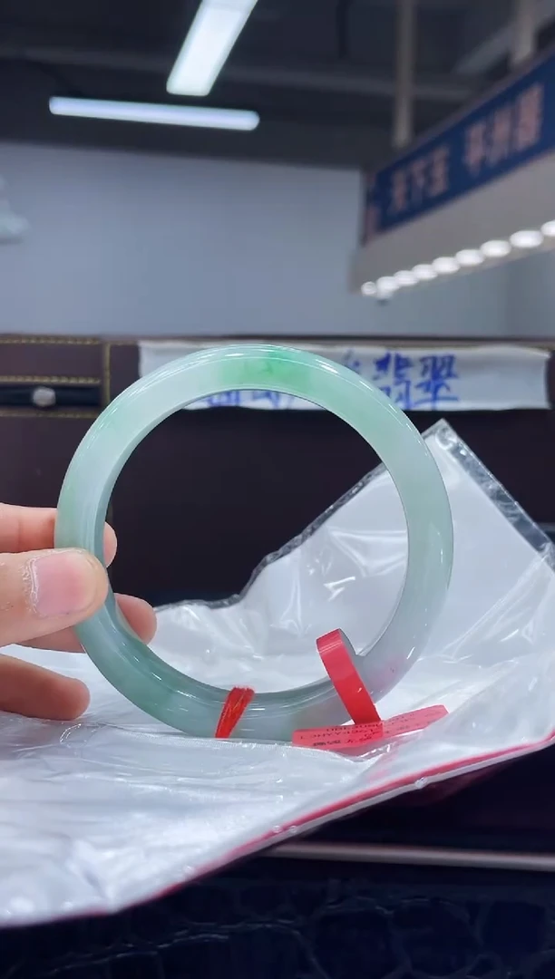 未镶嵌手镯翡翠4