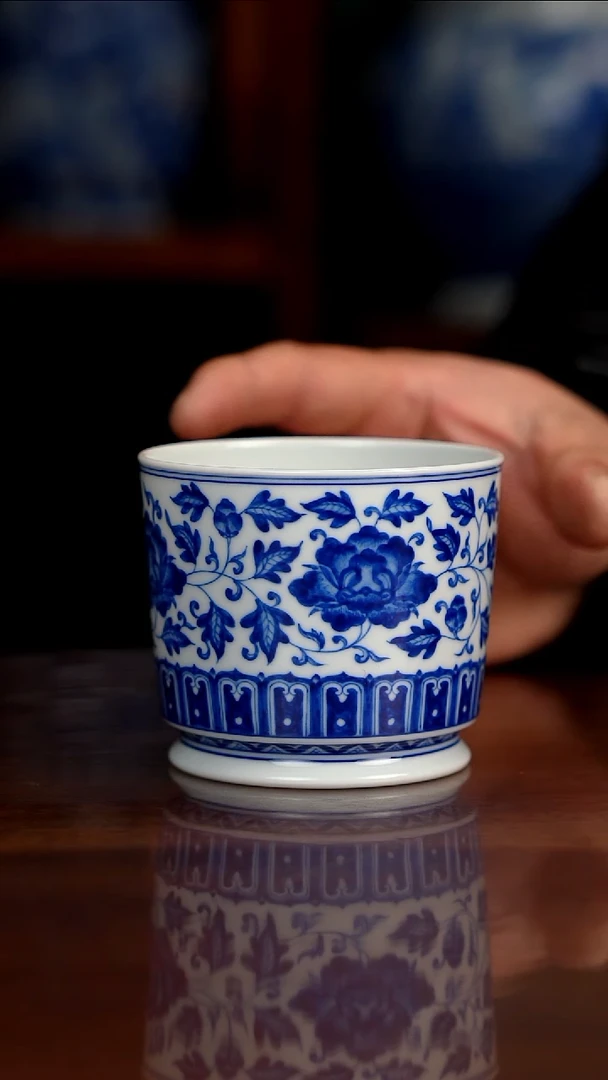 晓月窑青花花卉主人杯