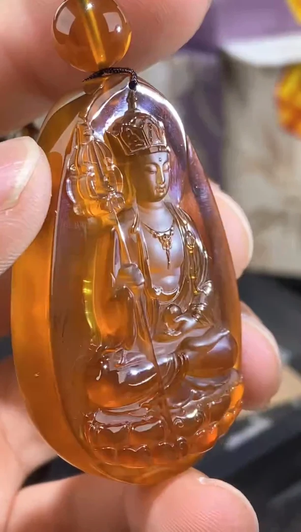 琥珀颈饰未镶嵌金棕珀地藏王菩萨