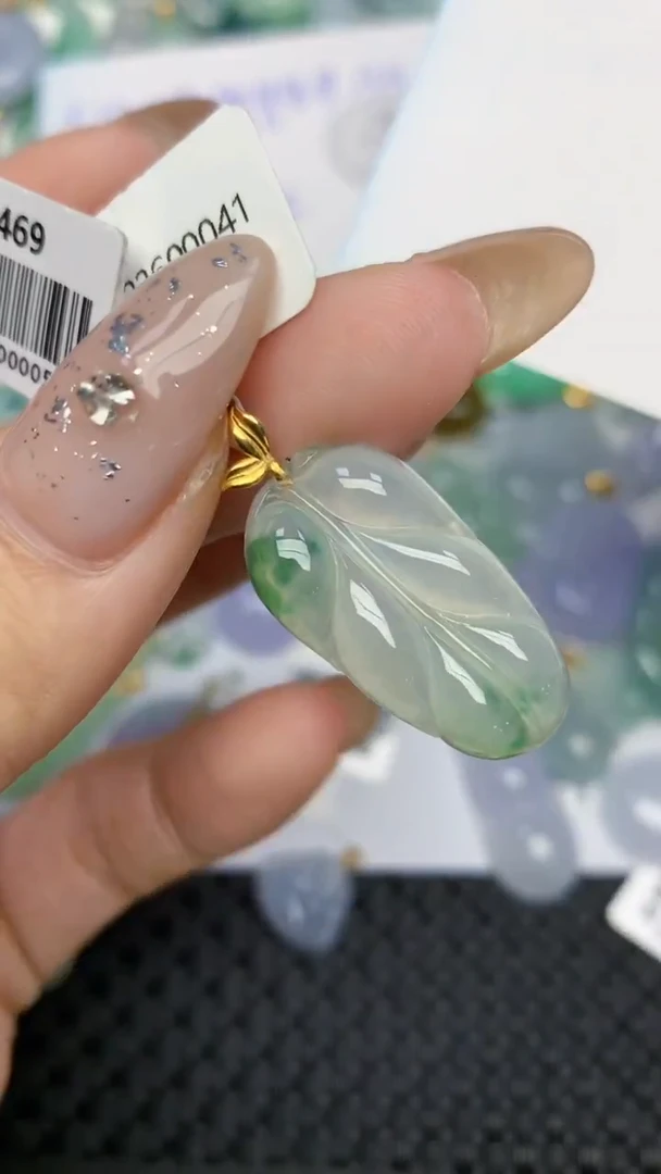 颈饰18K金镶嵌翡翠天然缅甸翡翠a货百元以上9元证书费自理