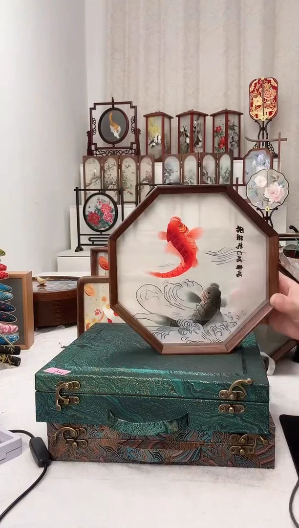 扇子苏绣作品手工摆台