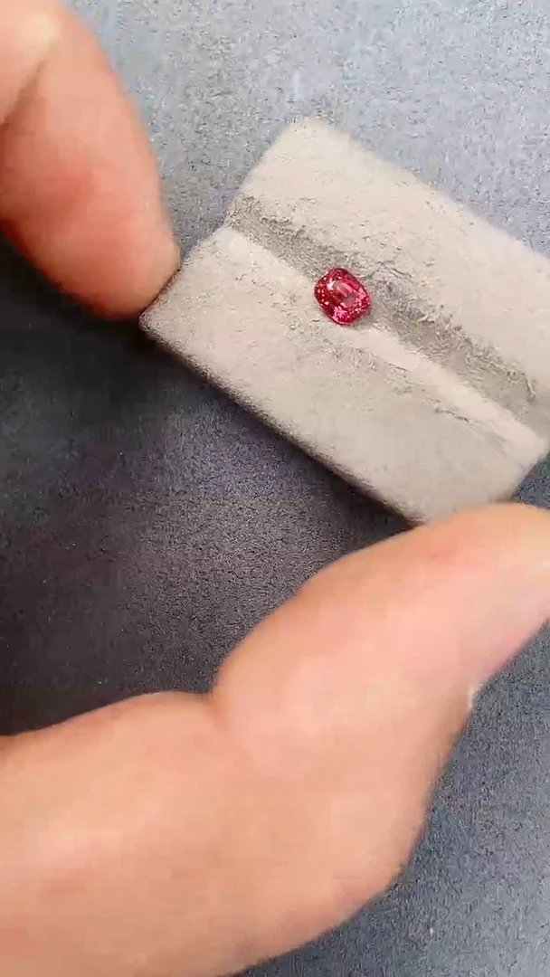 【闪购商品】尖晶石裸石未镶嵌0.69