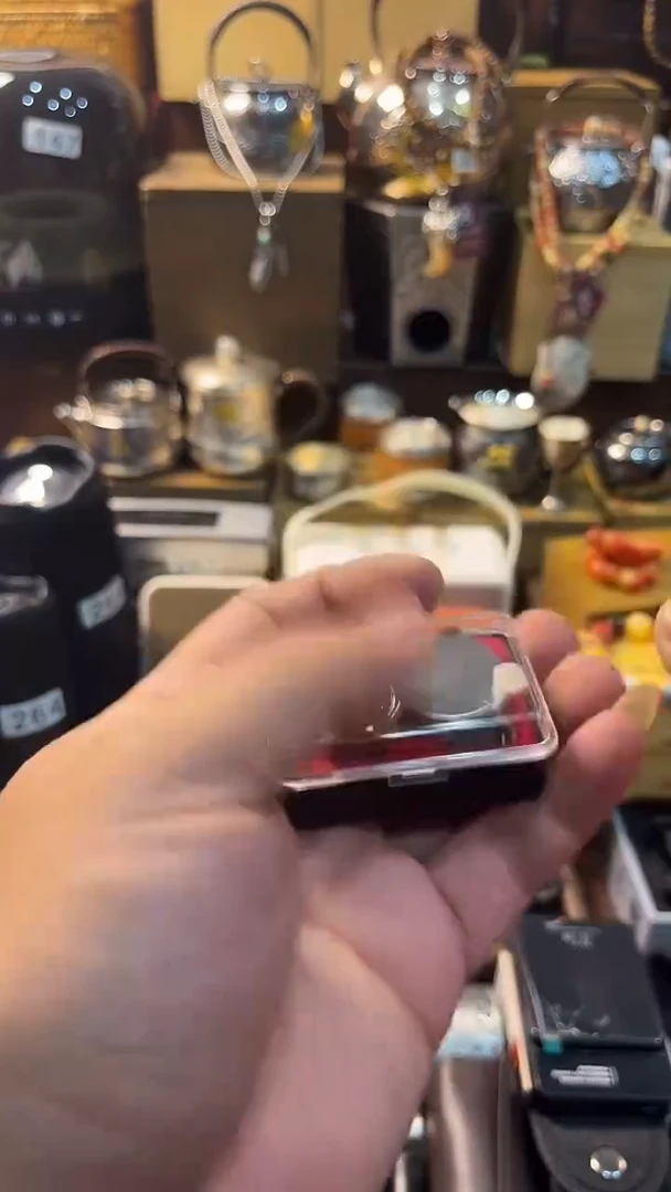 瓷片闪购商品 如图所示