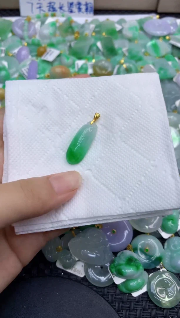 颈饰未镶嵌翡翠天然缅甸A货翡翠