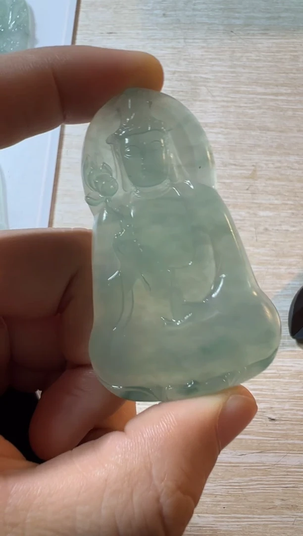 定制翡翠未镶嵌素衣