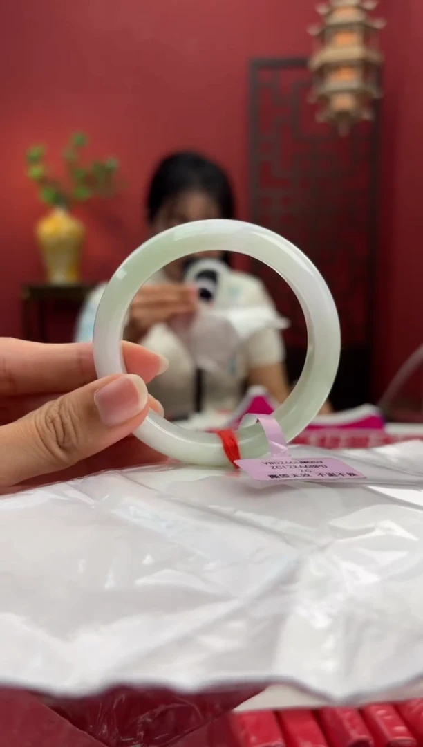 未镶嵌手镯翡翠翡翠手镯2