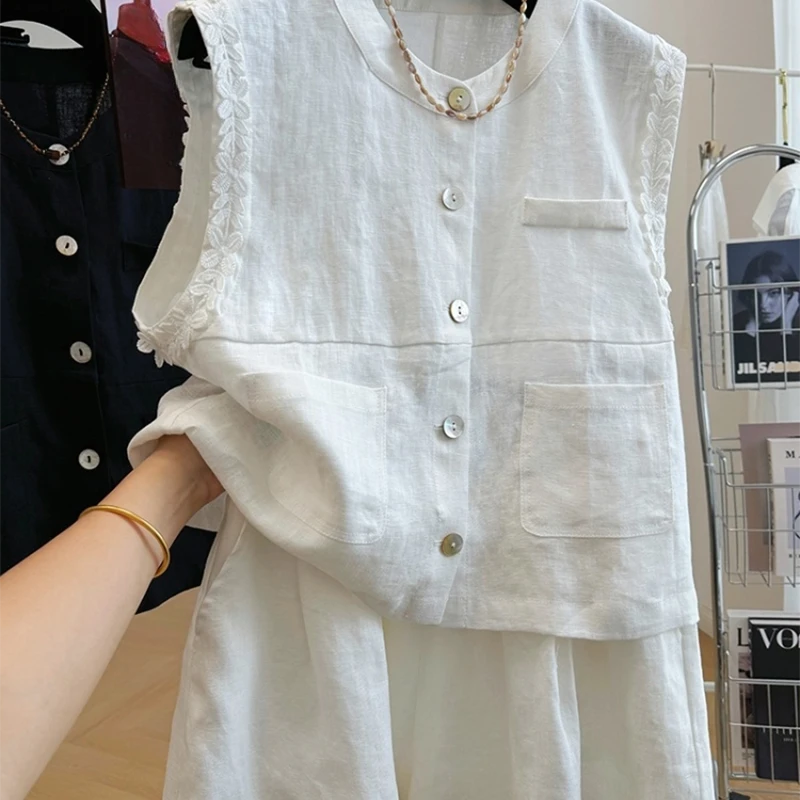 2025年夏季休闲时尚今年流行的盐系轻熟背心短裤两件女士时尚套装