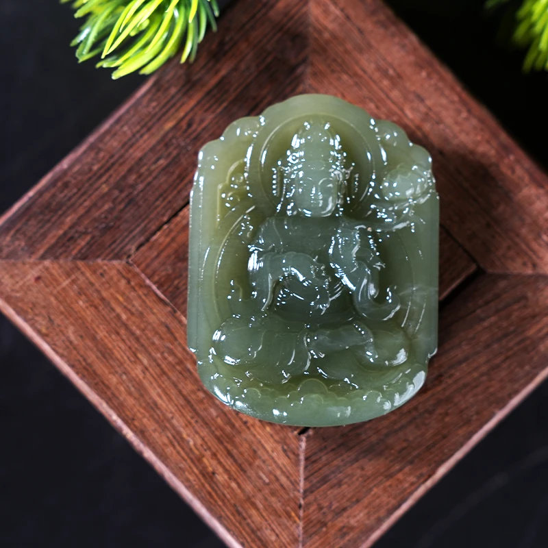 lot42 和田玉观音持莲吊坠/QG51222-184359 保利山东