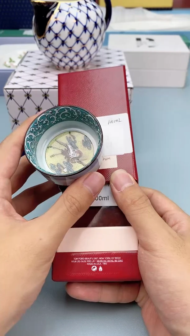 瓷片瓷片开播，全场浮力