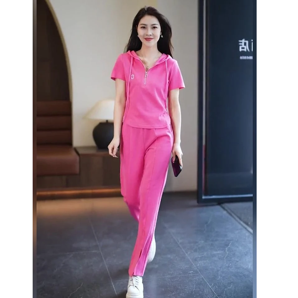 夏季2025新款时尚时髦洋气玫红色连帽短袖T恤直筒裤套装两件套女