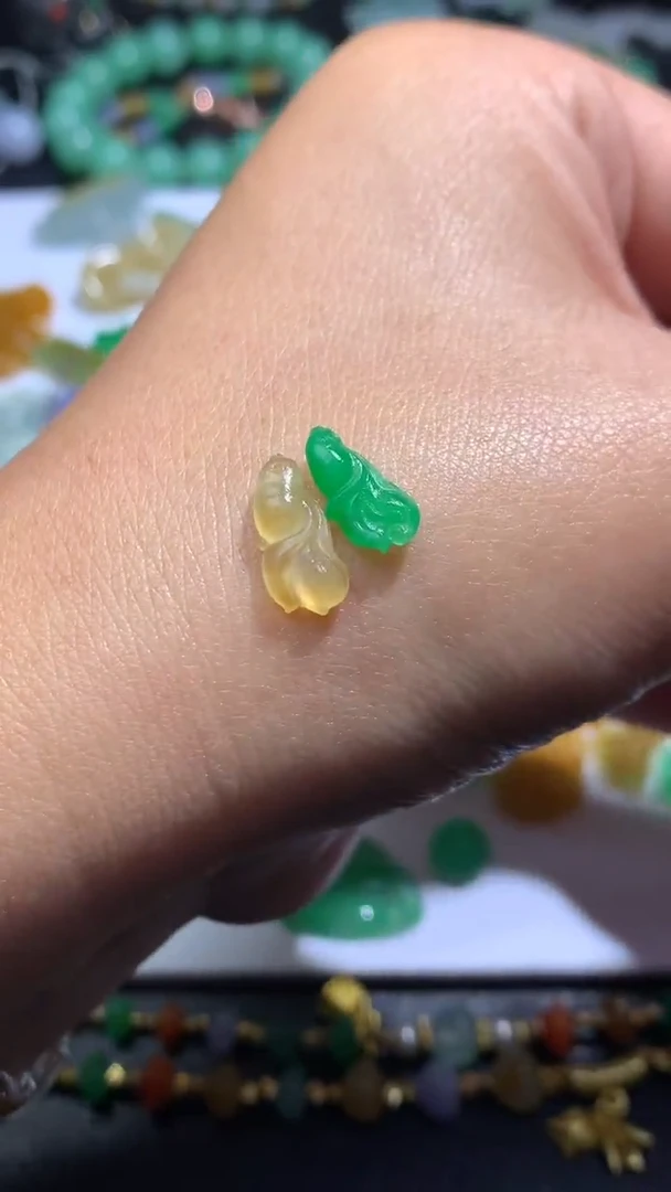 未镶嵌定制翡翠毛货