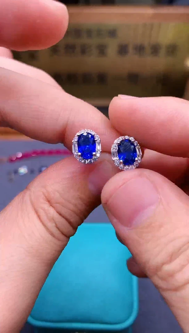 【闪购商品】蓝宝石耳饰银S925镶嵌........