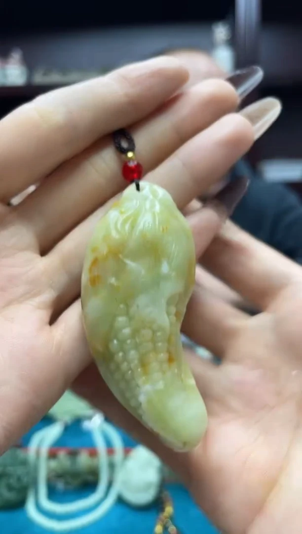 未镶嵌岫玉吊坠·