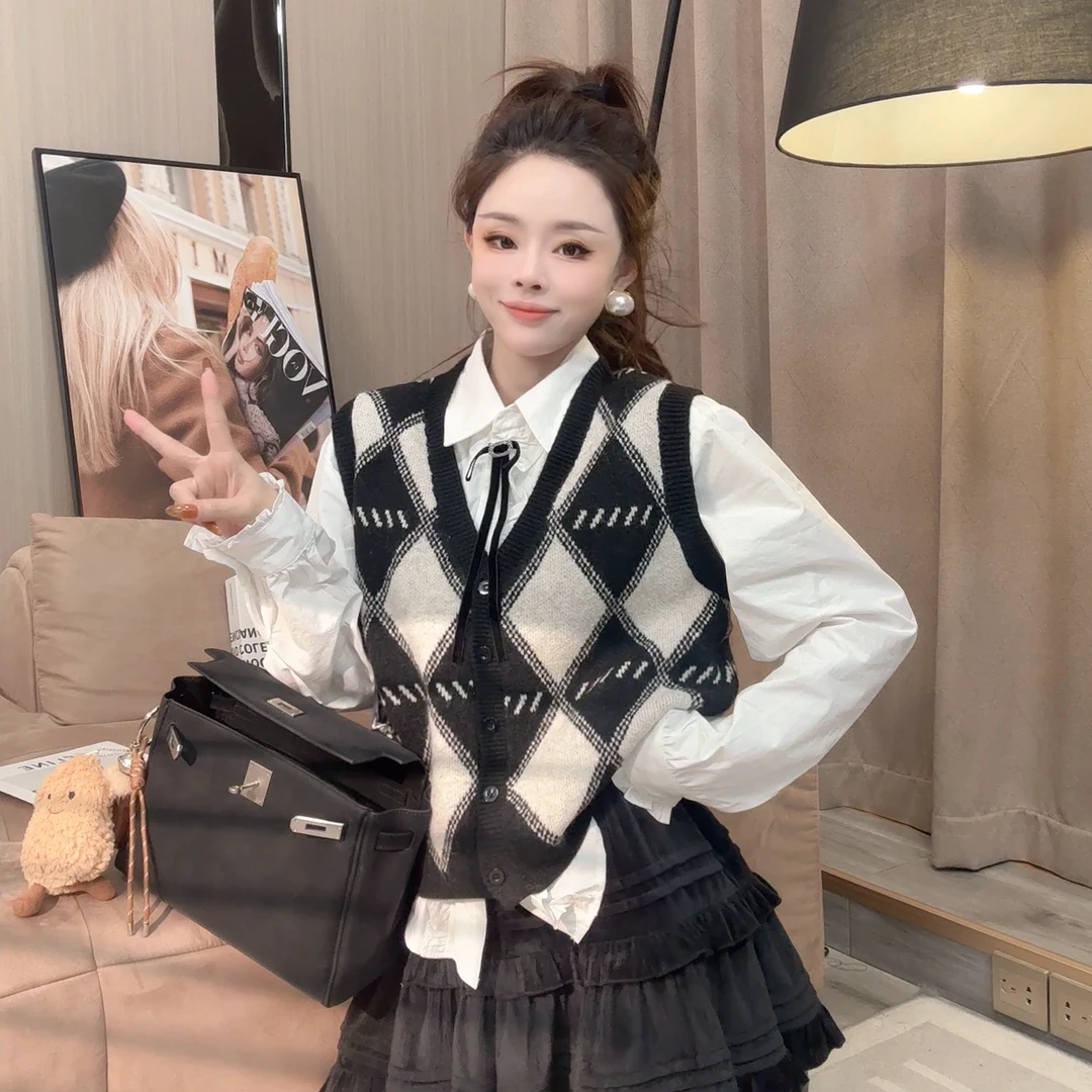 【晓溪服饰】冬装上新百搭冬季外搭格子学院风针织开衫马甲女5311