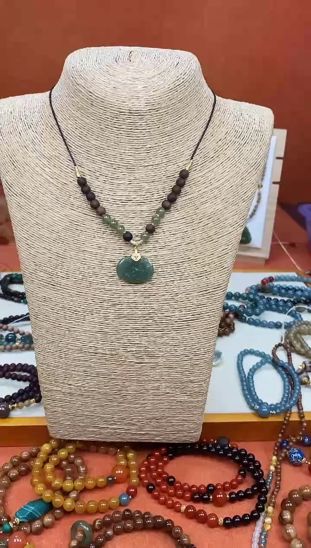 手串檀香木未镶嵌莺歌绿香香和田项链