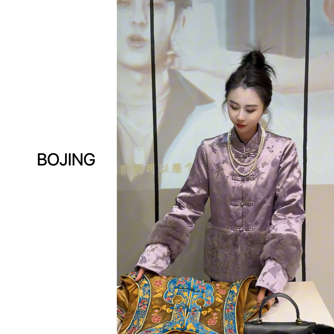 现货【浅笑伊人】新中式休闲百搭人丝獭兔毛暗纹提花国风羽绒服