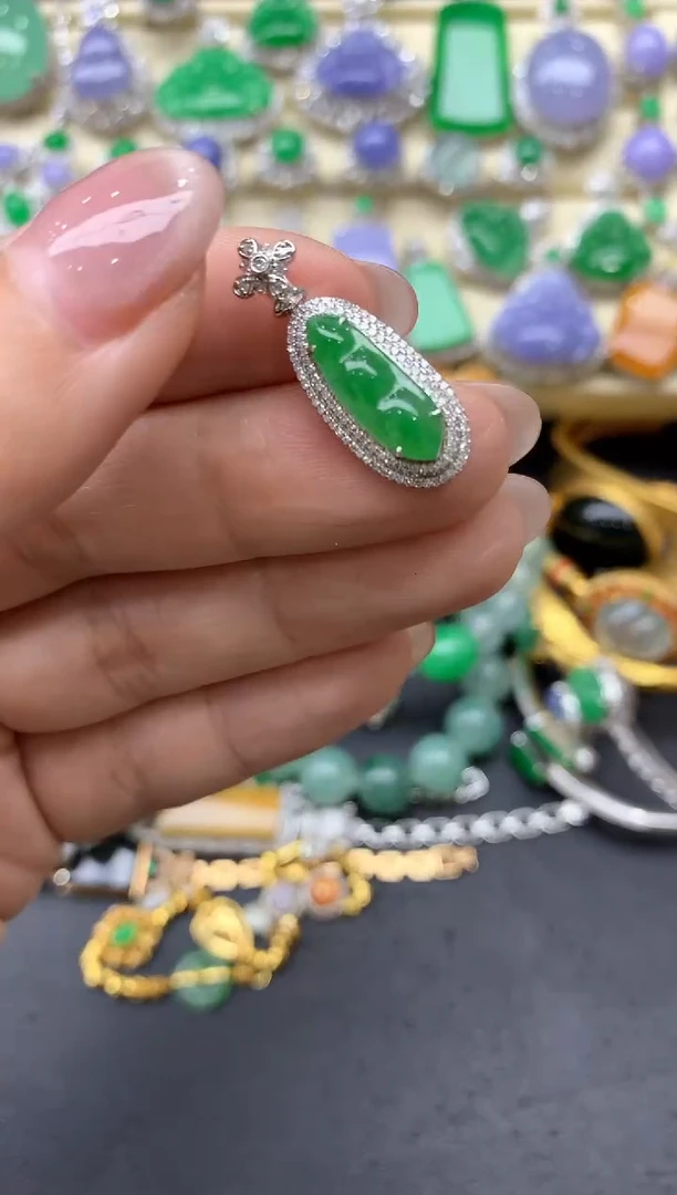 【闪购商品】翡翠颈饰18K金镶嵌363中国好珍宝