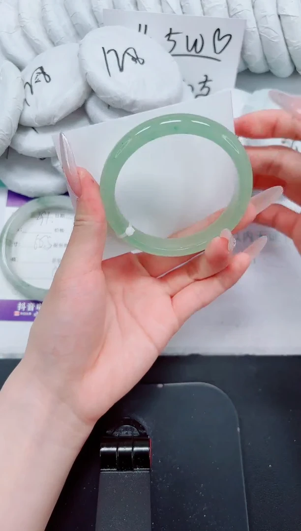 石英质玉手镯未镶嵌292-60.7