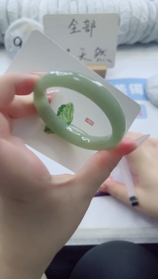 未镶嵌手镯石英质玉多样性发货A25