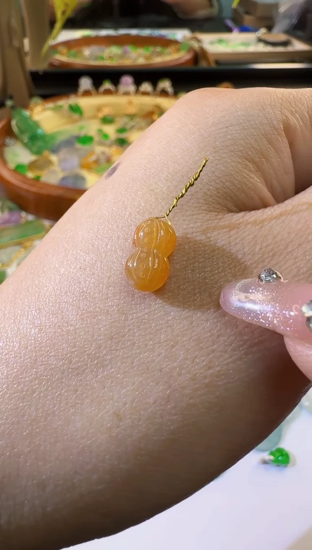 【闪购商品】翡翠颈饰未镶嵌缅甸A货翡翠吊坠