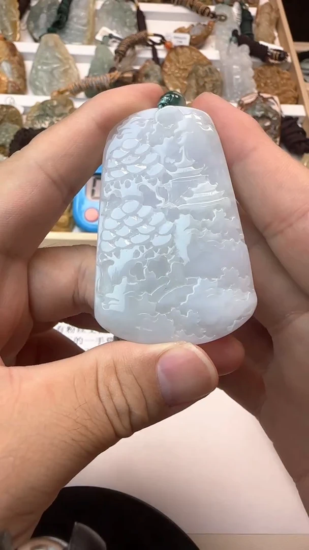 颈饰未镶嵌翡翠农***，天然翡翠
