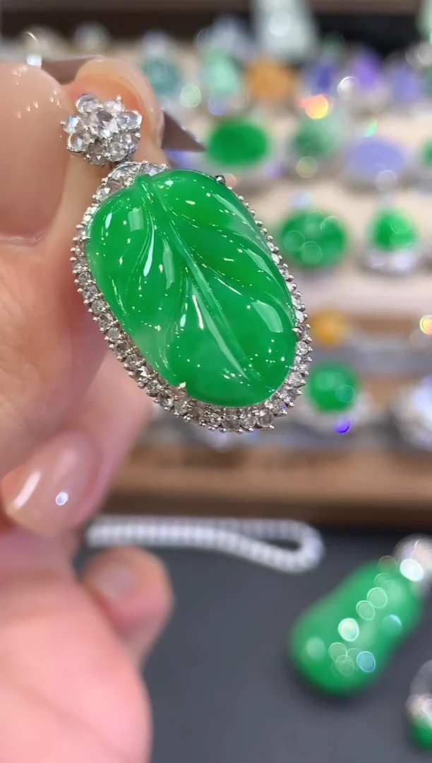 吊坠(不含链)18K金镶嵌翡翠w52