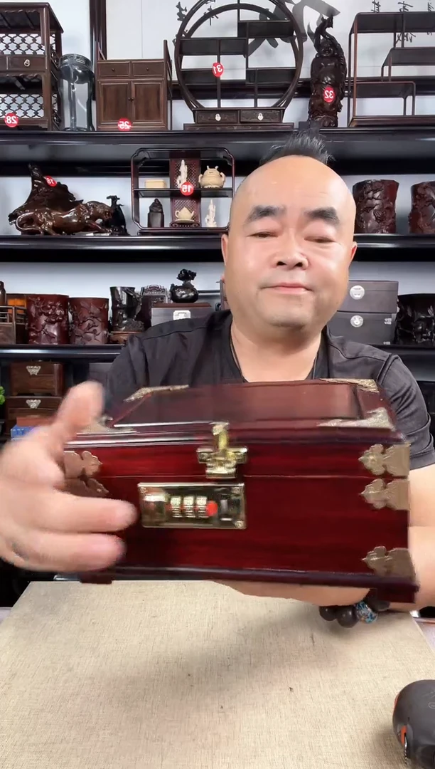木389老李红木工艺品