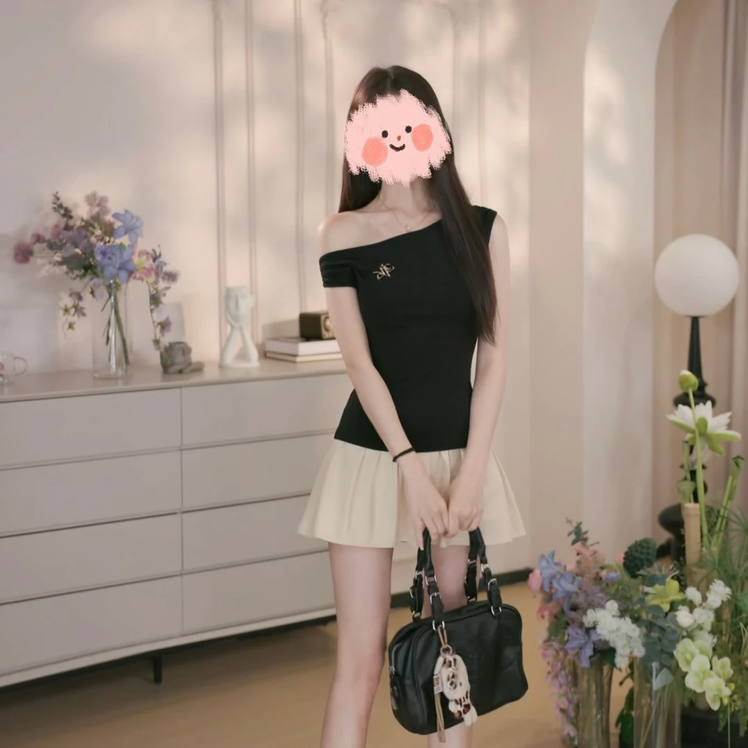 2025夏季新款设计感一字肩黑色上衣半裙