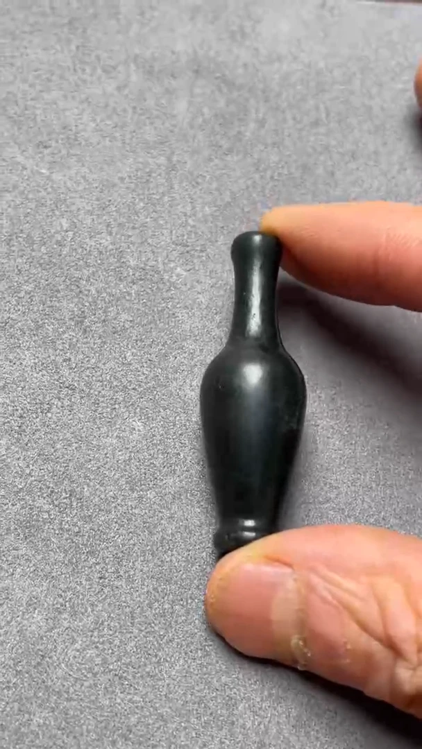 颈饰未镶嵌和田玉（碧玉）1