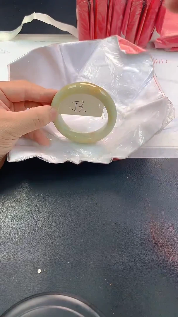 未镶嵌手镯翡翠325