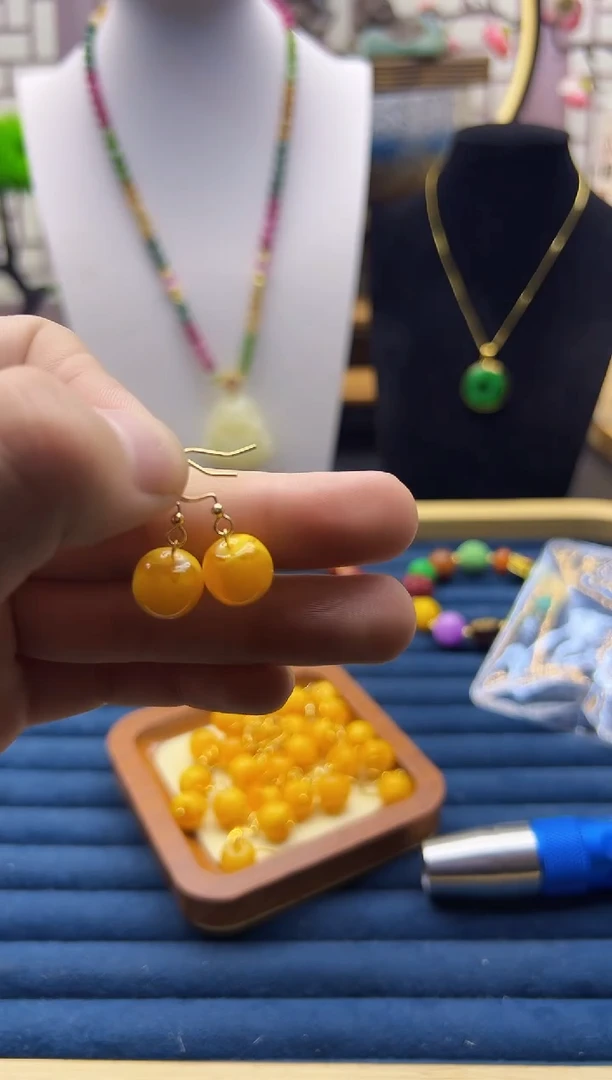 【闪购商品】蜜蜡耳饰14K金镶嵌E01