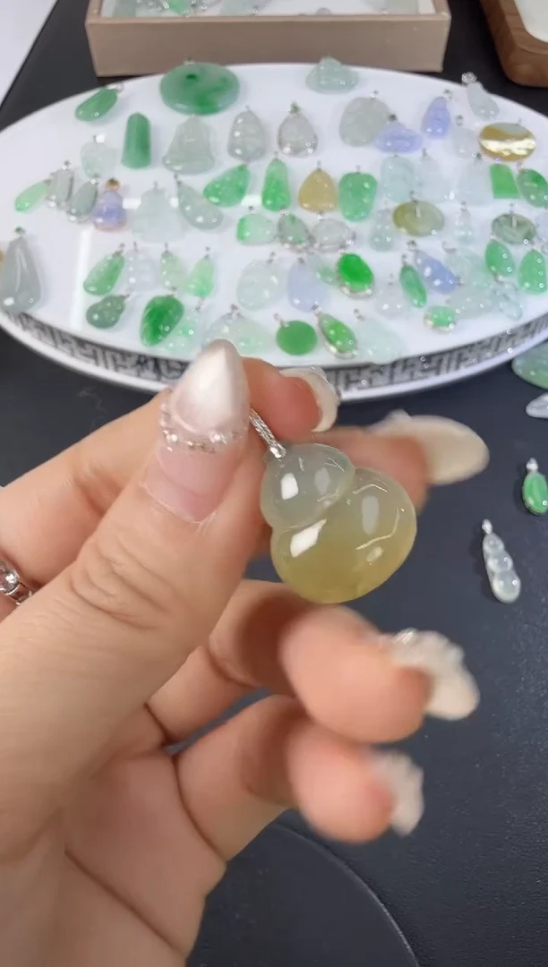 颈饰18K金镶嵌翡翠H1224-1501-752