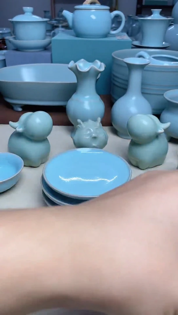 微瑕福利-天青釉全手工杯托(10年风穴土制作)