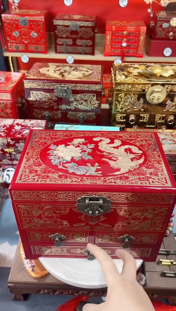 葡*28厘米四层三抽掐丝螺钿镶嵌红酒色龙凤