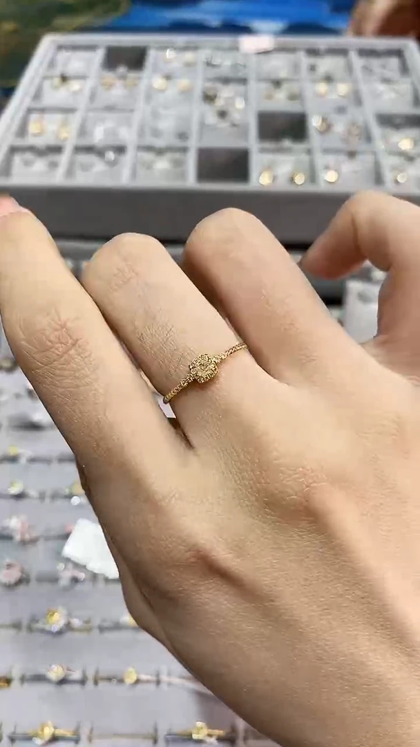 【闪购商品】钻石戒指/指环18K金镶嵌戒指