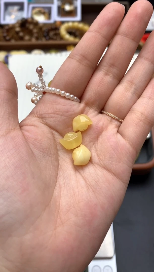 【闪购商品】琥珀珠宝奇石未镶嵌088琥珀蜜蜡3单多样性随机发其一
