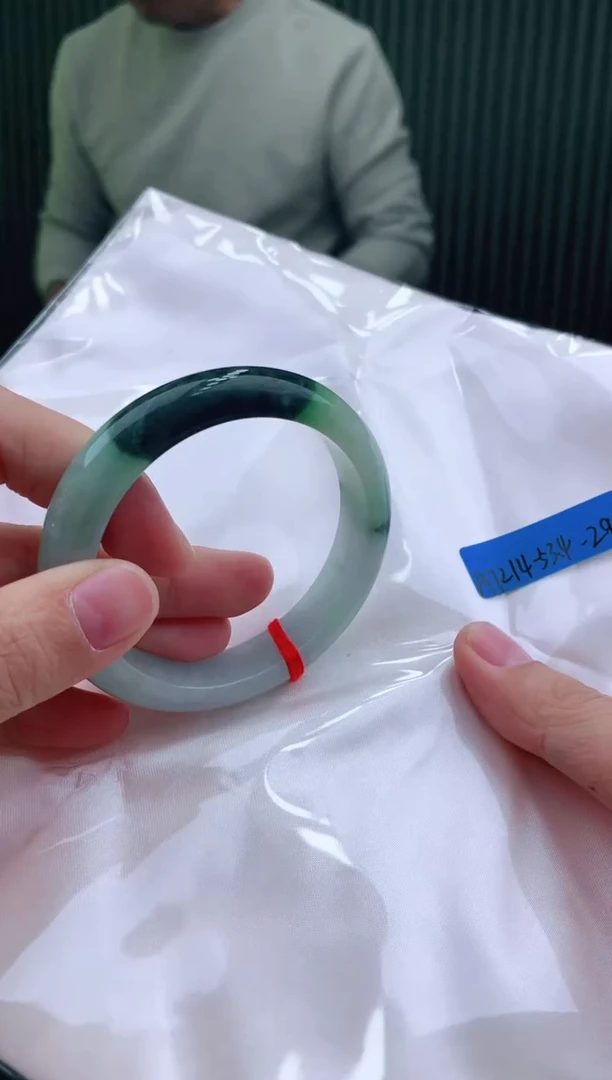 未镶嵌手镯翡翠53+